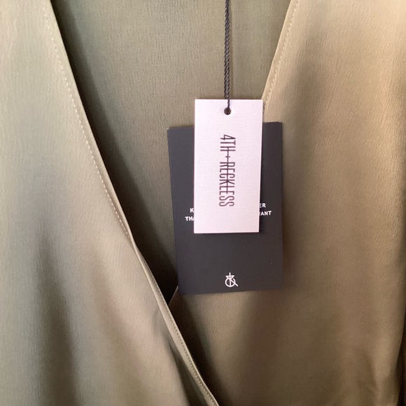 NWT 4th + Reckless Layla Wrap Blouse - Khaki - S - Picture 4 of 8